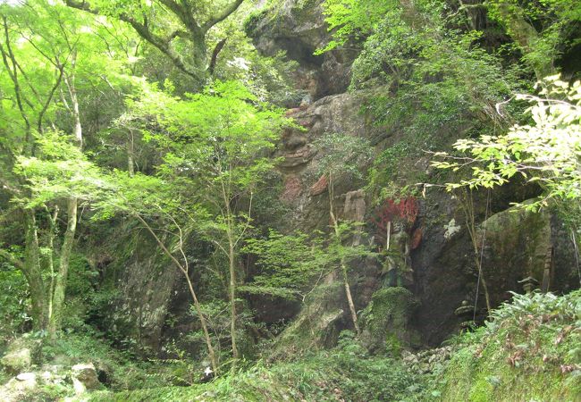 紅葉の名所不動峡の見所の一つ