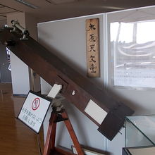 木原氏が手作りしたという木製望遠鏡も貴重な展示です
