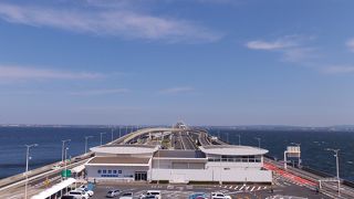 海ほたるから見る東京湾アクアライン