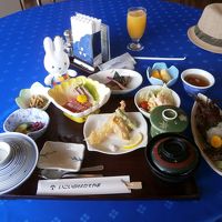 昼食で頂いたものです。伊勢えびが中心。