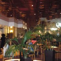 朝食会場です。とても広いホテルのレストランです。