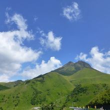 やまなみハイウェイからの由布岳