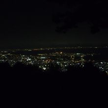 虹の駅からでも夜景を楽しめます．