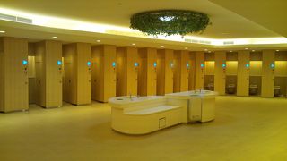 斬新なトイレ空間に驚いた沼津SA上り