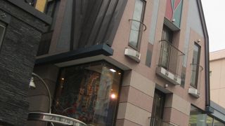 外観も可愛いお店