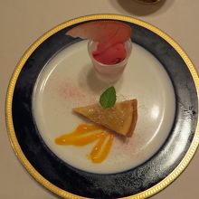 デザートの盛り合わせ。