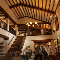 落ち着いた雰囲気のロビー