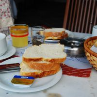 朝食は簡単なものだけです。