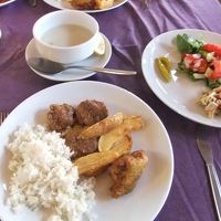 夕食はビュフェ　デザート・フルーツもありました