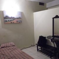 コロンボ駅前の便利な安宿