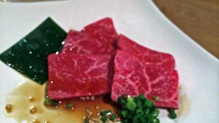 今日のオススメは、ランプとホルモンミックス