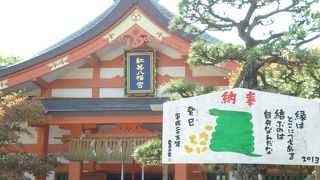 「紅葉八幡宮」は紅葉の季節には紅葉が色付き最高です。