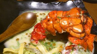 あわただしいけど、安くいろいろ食べられます。