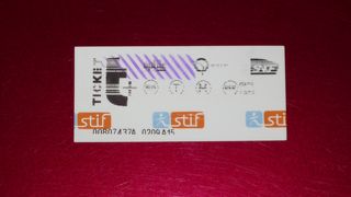 メトロとバスでヴェルサイユに行けます！