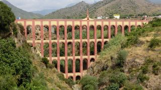 新しいけれど、美しいので観光名所に！