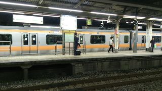 駅構内に段差有