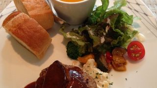 スタージュエリーのカフェ