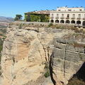 絶壁の上に建つ絶景パラドール