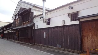 お酒と町並みが楽しめます