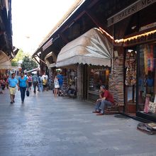 アラスタバザールの雰囲気