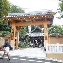 坂途中の大黒様