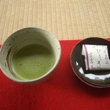 お抹茶とお菓子