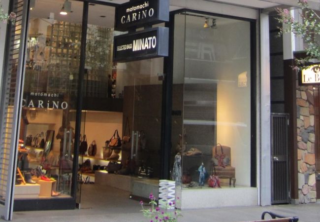 大人の女性でも可愛くはける靴のお店