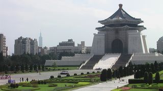 白が輝いています