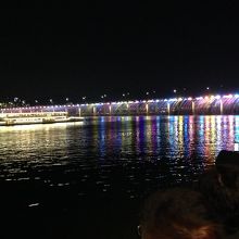盤浦大橋から吹き出る月光レインボー噴水