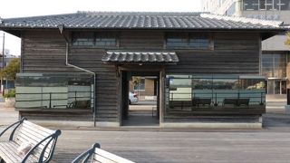 再現された小屋です