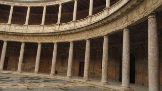 円形闘技場みたい