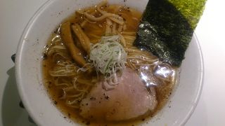 おいしいですが、並ぶほどではないです。