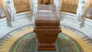 ナポレオンの遺骸を安置