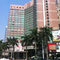 通りから観た全景