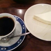 落ち着く街はずれの喫茶店