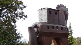 木馬から顔を出す