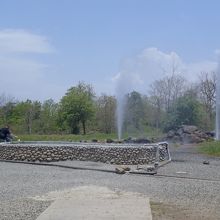 間欠泉？っぽくしてある