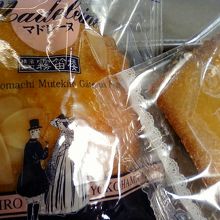 マドレーヌとパヴェ・ミエルです。