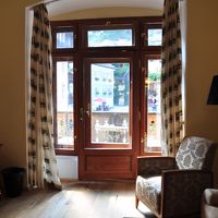 ベランダに通じる二重扉