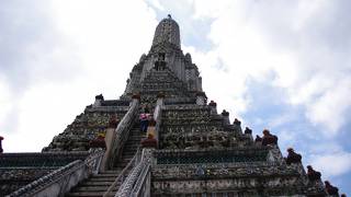 仏塔から眺める素晴らしきバンコク