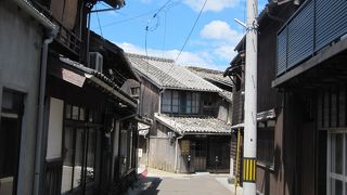 漁民の邸宅が残る