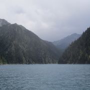 まるで山奥の湖