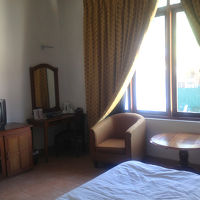 ふつうに清潔で広い部屋です