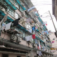 洗濯物が旗めいています。