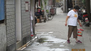 上海の下町・艾家弄は古い住宅街です。