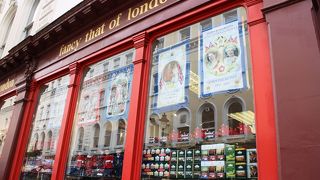 ロンドンの定番お土産なら...