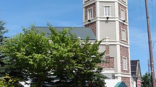 美しい建物とおいしいお菓子