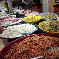 パイキング形式の食事