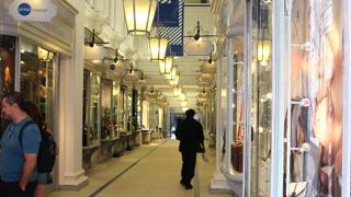 こじんまりとした可愛らしいアーケード