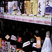 まるで現役の焼酎博物館です。